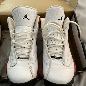 Original Retro 13 Red & white.They’re over 10 yrs old Boys size 6.5=8 woman.